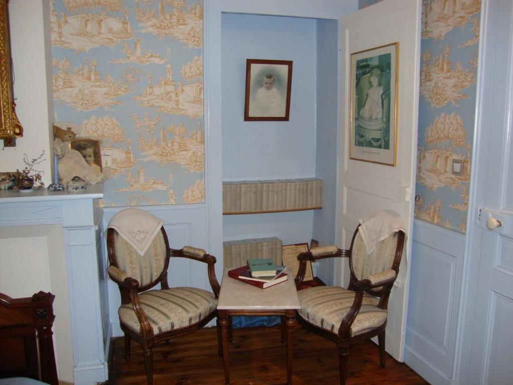 Domaine De La Dame De Lauriere Bed & Breakfast Solignac Phòng bức ảnh