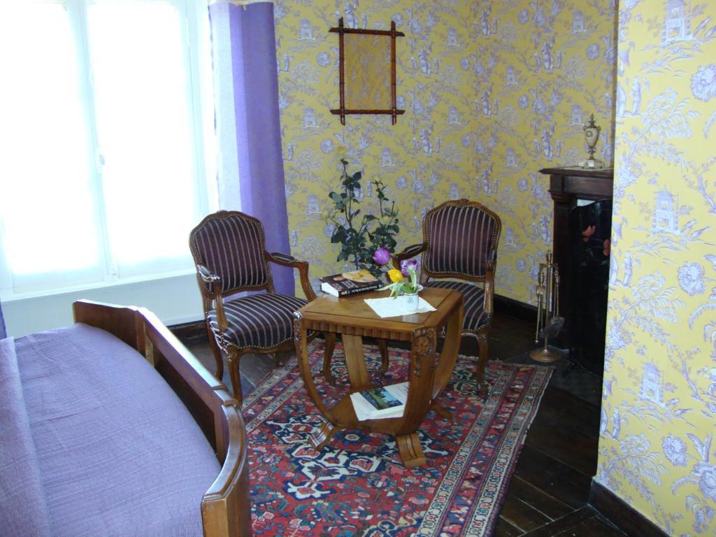 Domaine De La Dame De Lauriere Bed & Breakfast Solignac Phòng bức ảnh