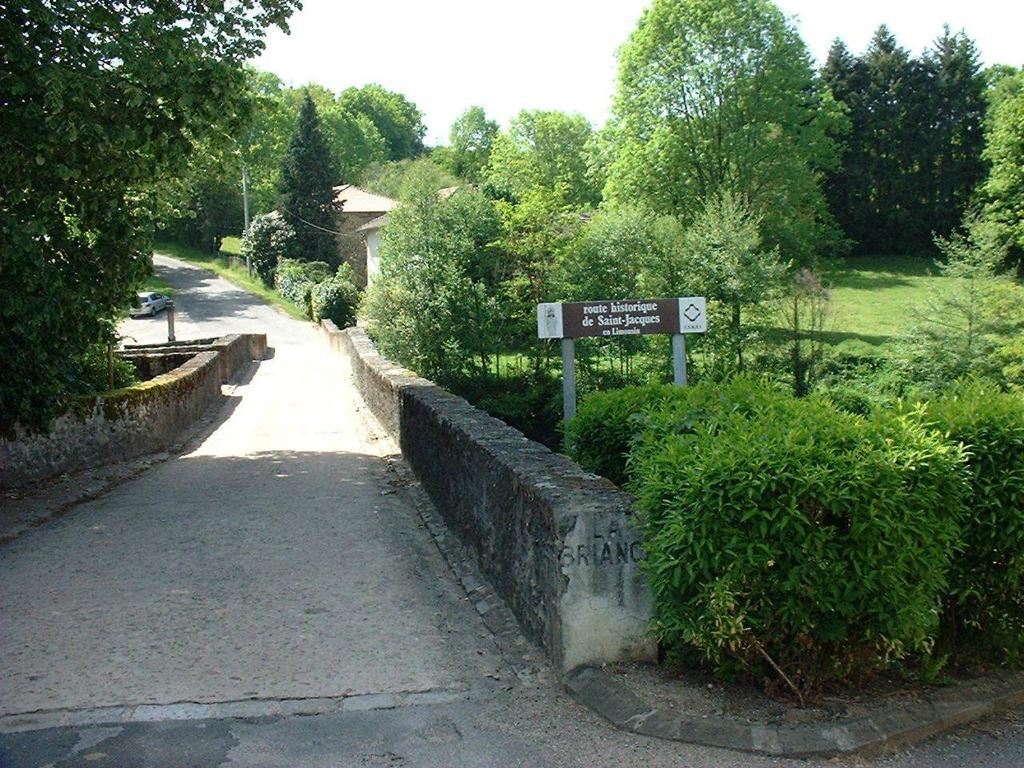 Domaine De La Dame De Lauriere Bed & Breakfast Solignac Ngoại thất bức ảnh
